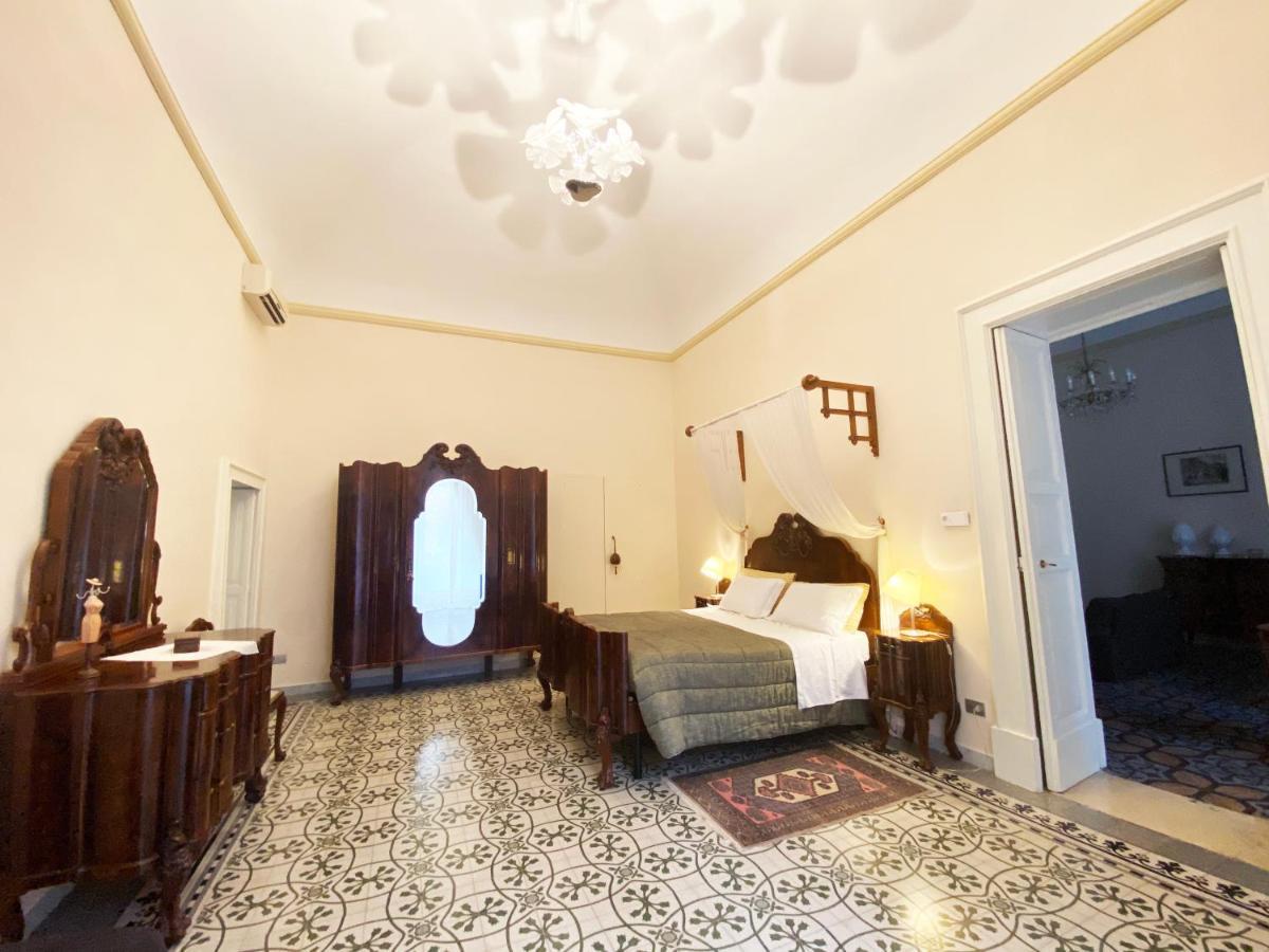레체 Palazzo Rollo B&B 외부 사진